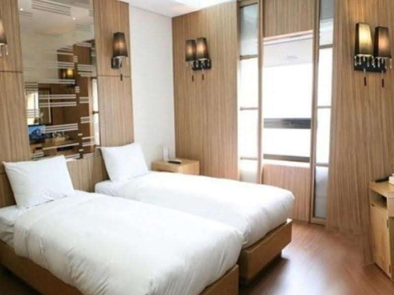 Charis Hotel Inchon Exteriör bild